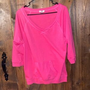 LEI Women's Bright Pink V-Neck Top